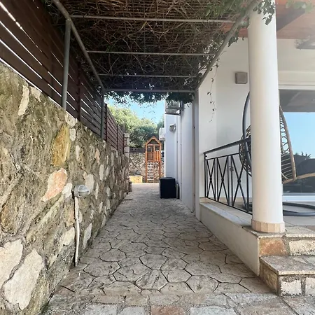 ヴィラ Keshi トラガキオン