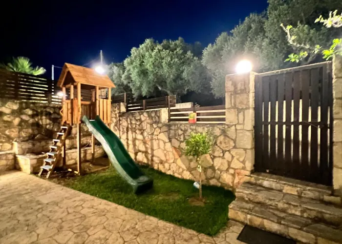 Vila Keshi Tragaki
