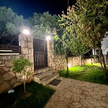 Keshi فيلة