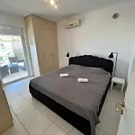 Keshi Villa *