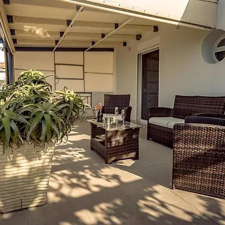Keshi Villa Tragaki